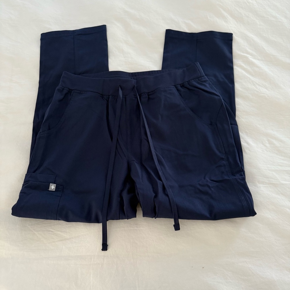 FIGS Scrub Set- Navy Blue Medium - Picture 7 of 14